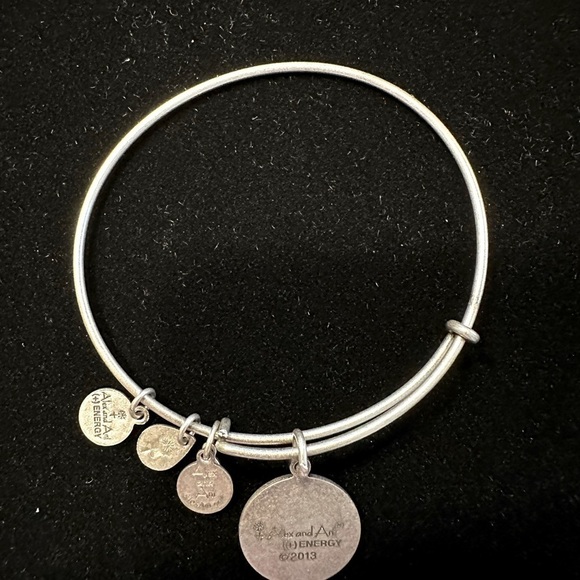 Alex and Ani - MOM - Wire Bangle Bracelet - Picture 2 of 2